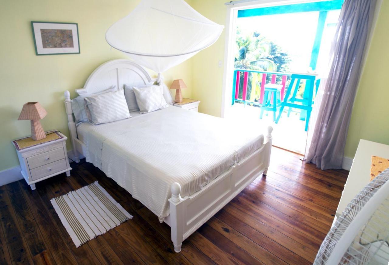 Los Secretos Guesthouse Bocas Town Bagian luar foto